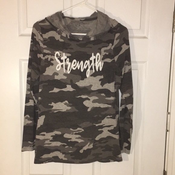 evcr Tops - 3/$20 EVcR Camouflage Hooded Top